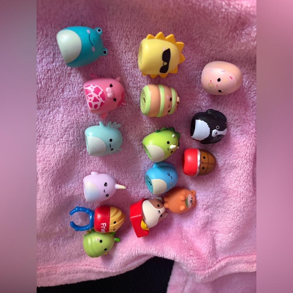Squishmallow squishalong mini figure collection